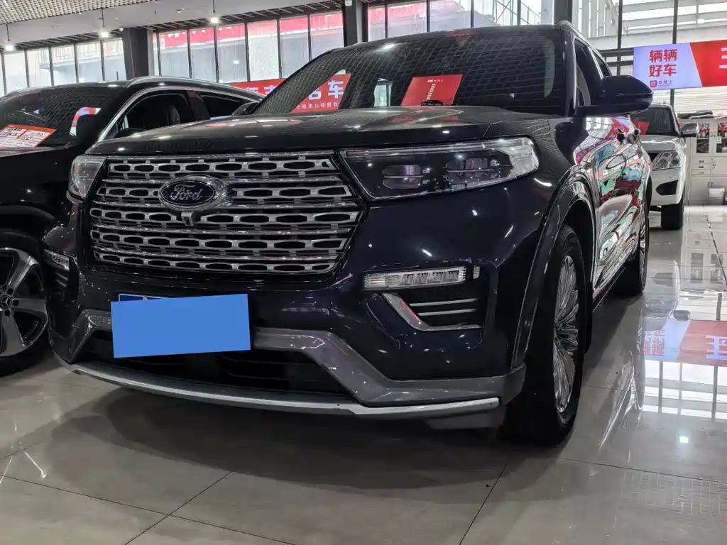 Ford Explorer 2021 — фото 1