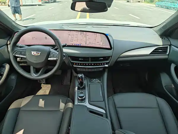 Cadillac CT5 2025