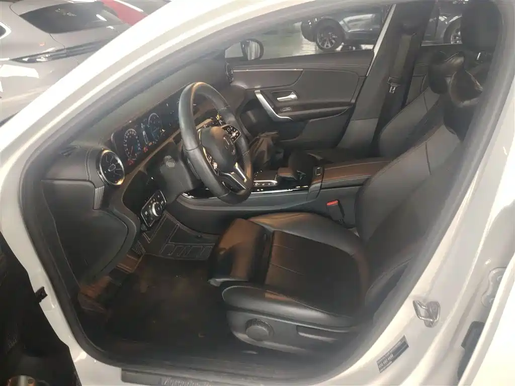 Mercedes-Benz A-Class 2021 — фото 11