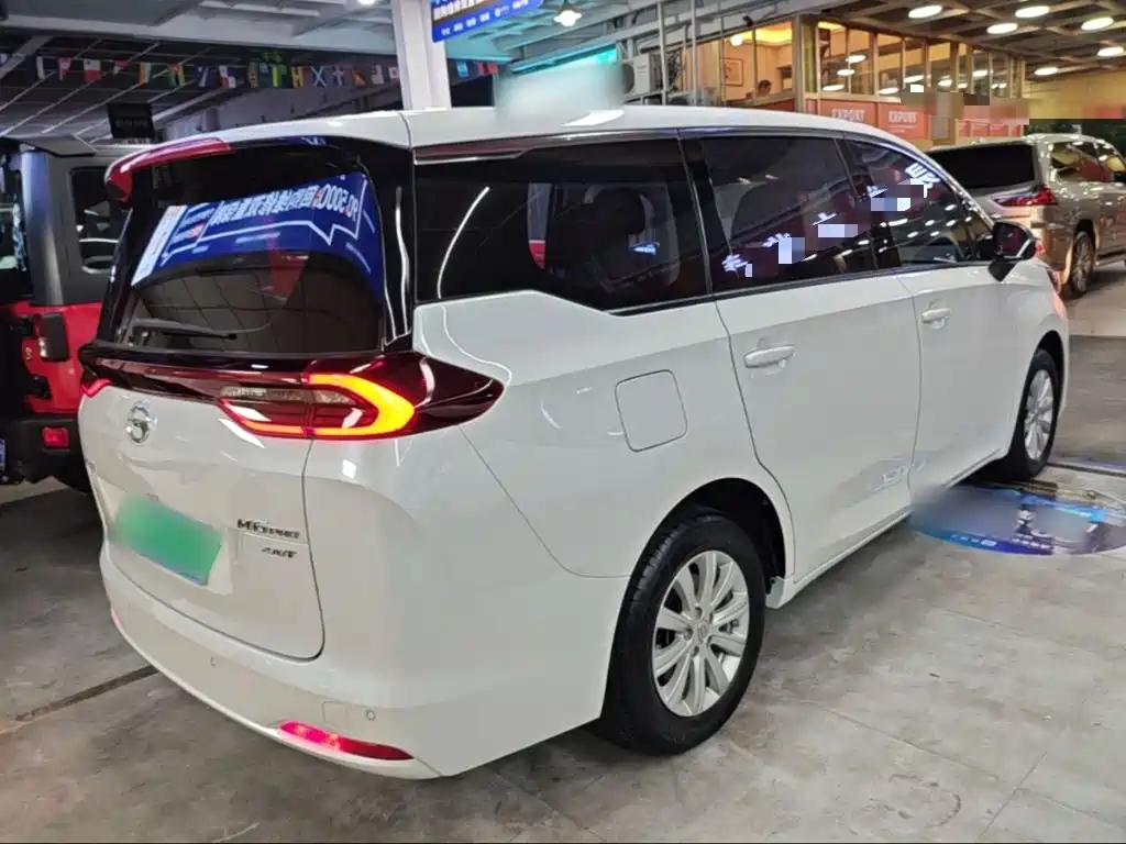 GAC Trumpchi M6 2023 — фото 7