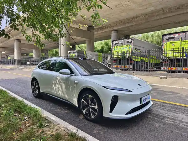 NIO ET5T 2025