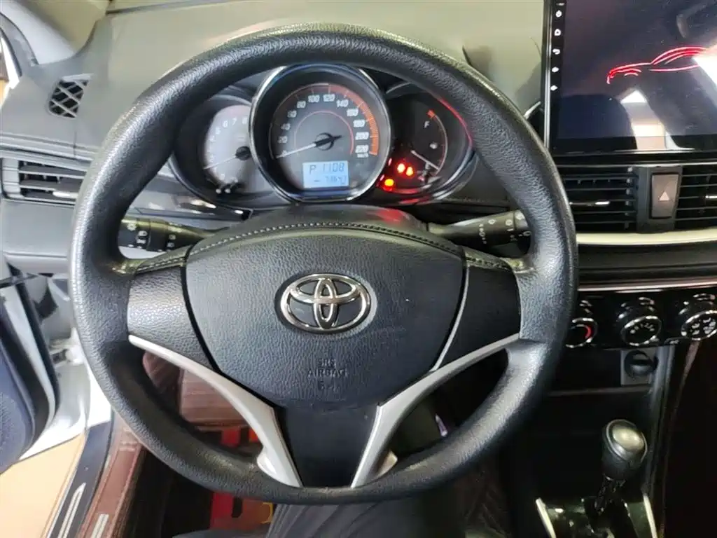 Toyota Yaris L 2021 — фото 11