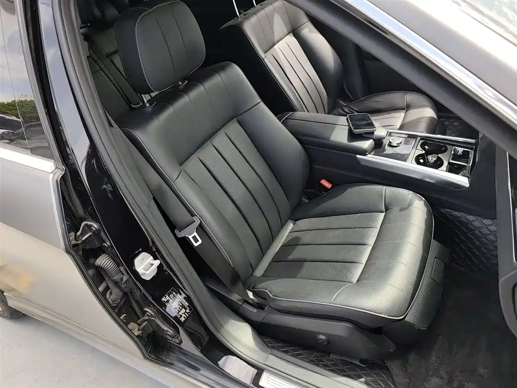 Mercedes-Benz E-Class 2015 — фото 25