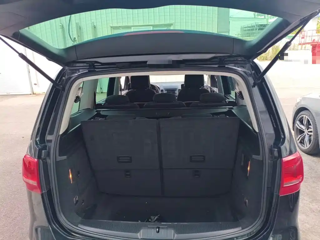 Volkswagen Sharan 2016 — фото 24