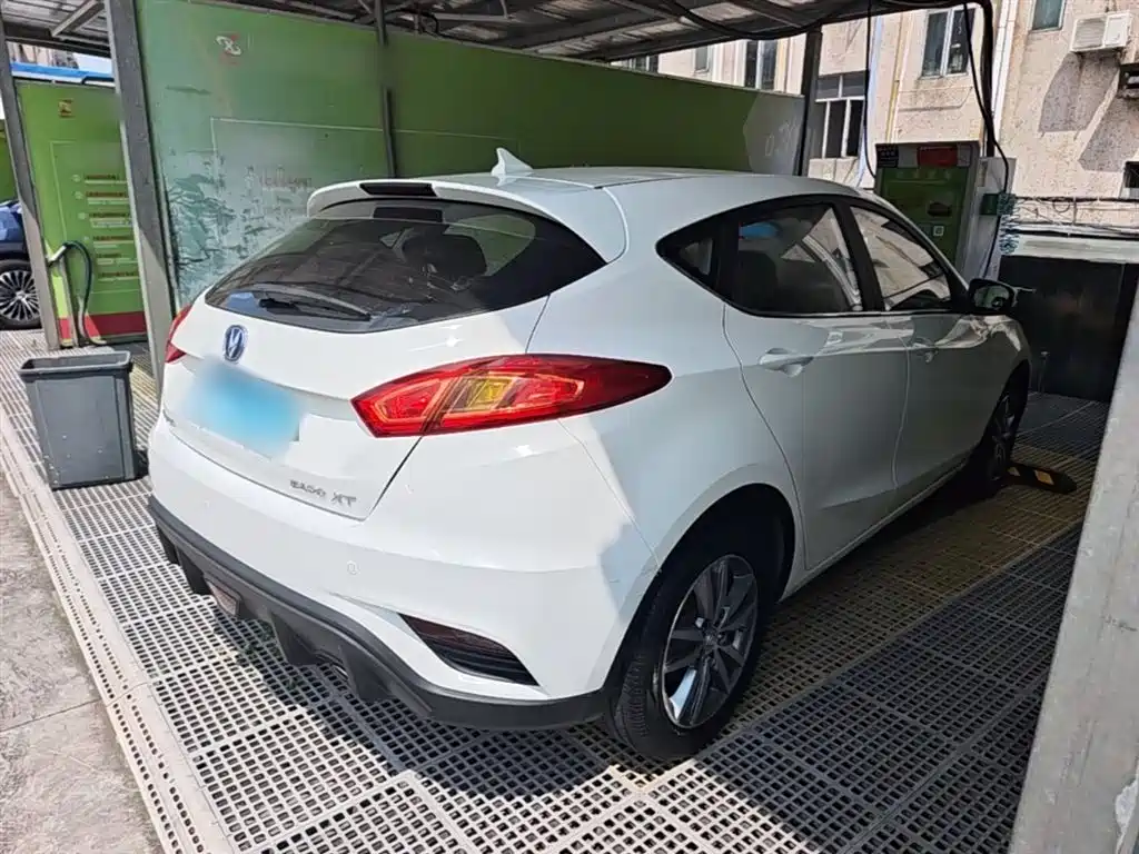 Changan Eado XT 2017 — фото 7