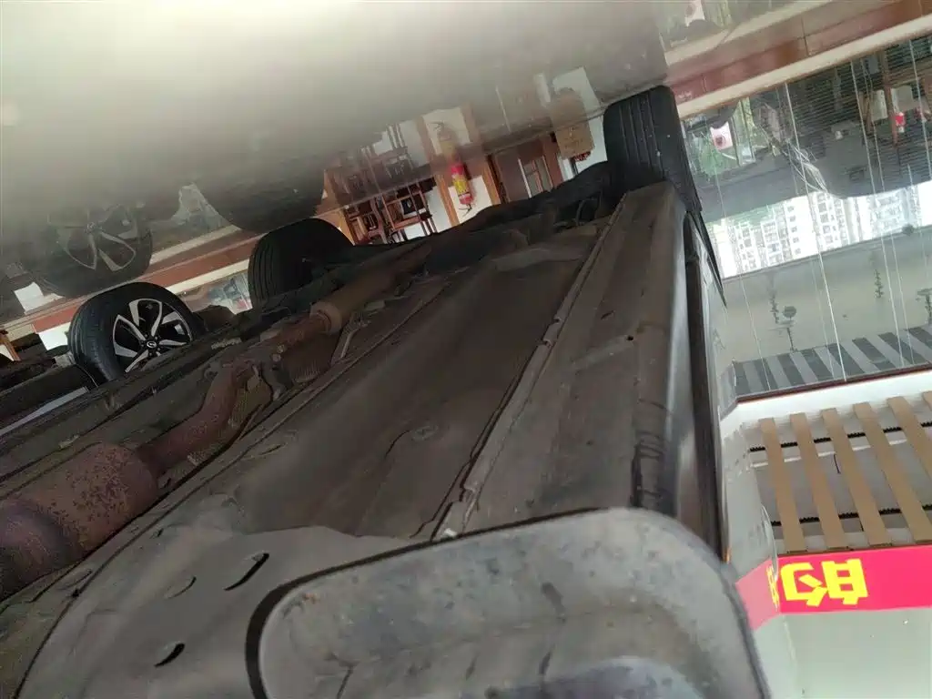 Mitsubishi Outlander 2017 — фото 21