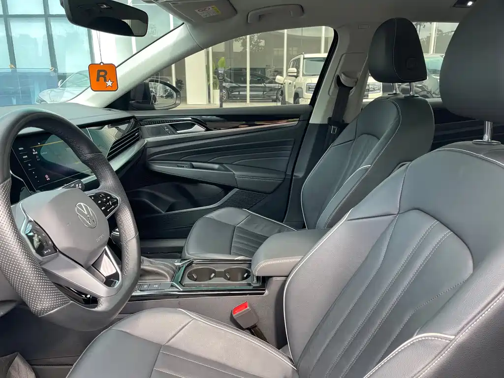 Volkswagen Passat 2024