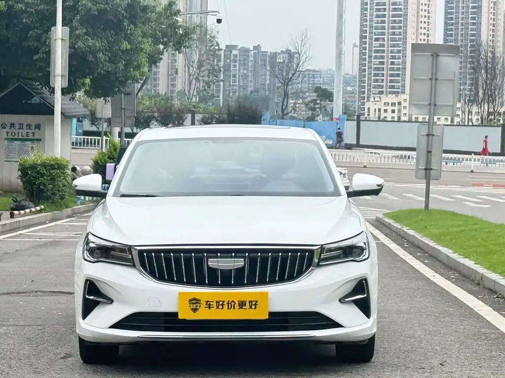 Geely Emgrand 2024