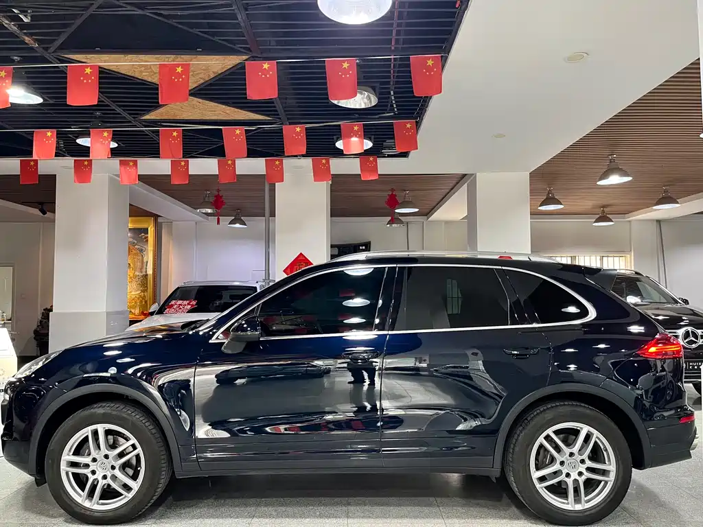 Porsche Cayenne 2015 — фото 17