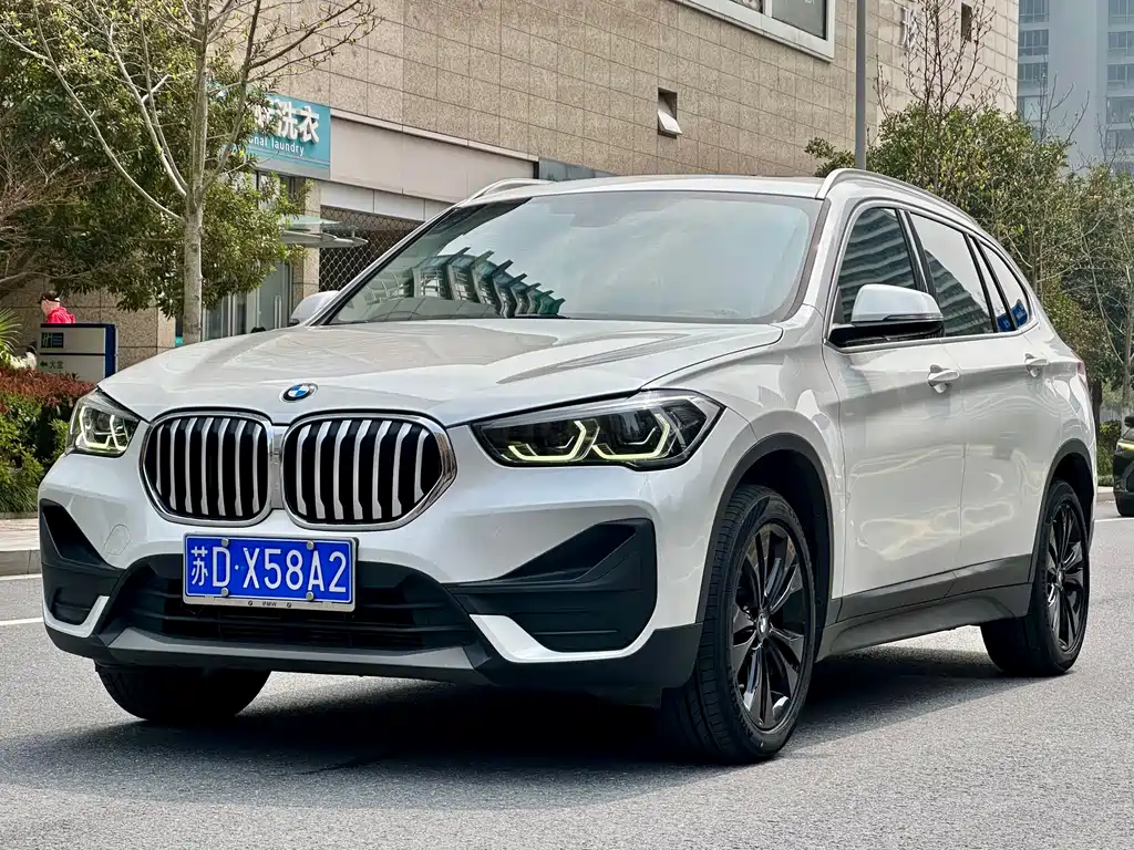 BMW X1 2020 — фото 1
