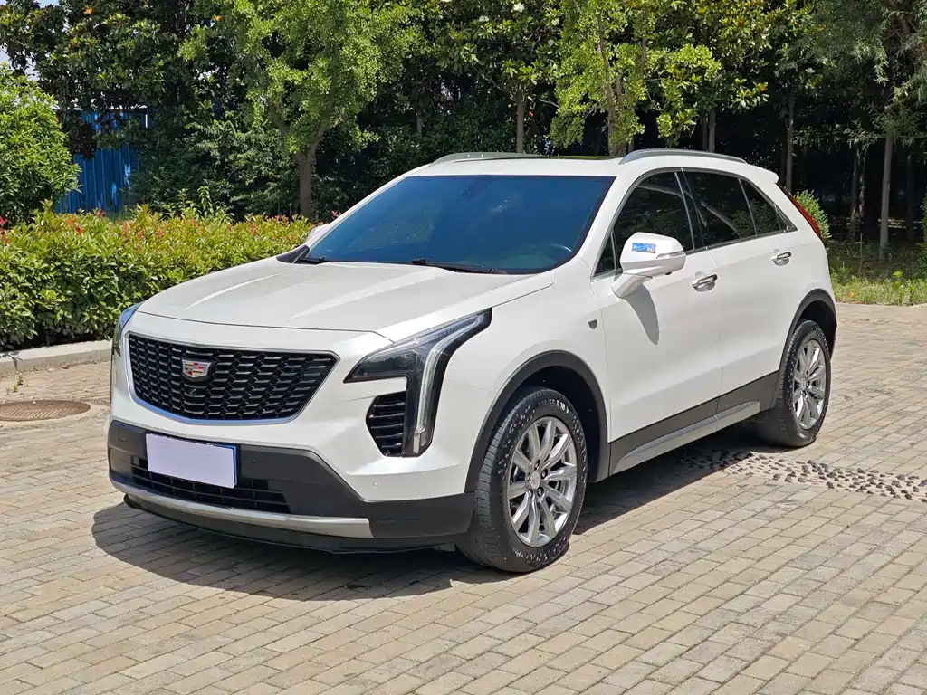 Cadillac XT4 2020 — фото 1