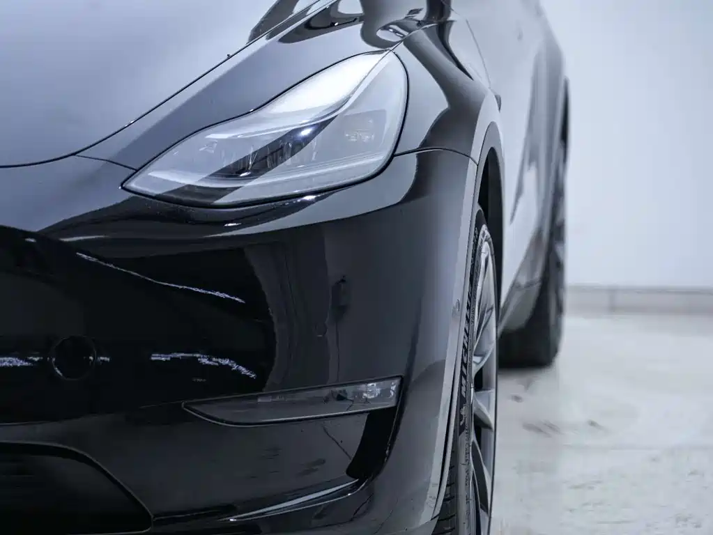 Tesla Model Y 2021 — фото 9