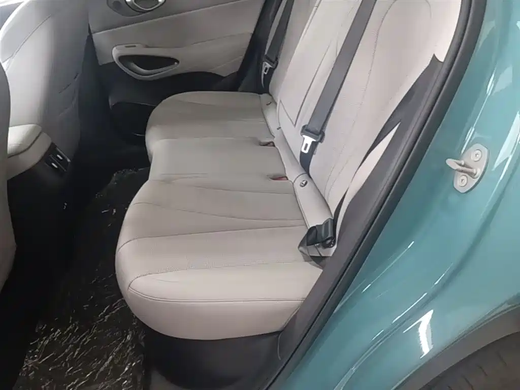 BYD Sealion 05 EV 2025 — фото 13