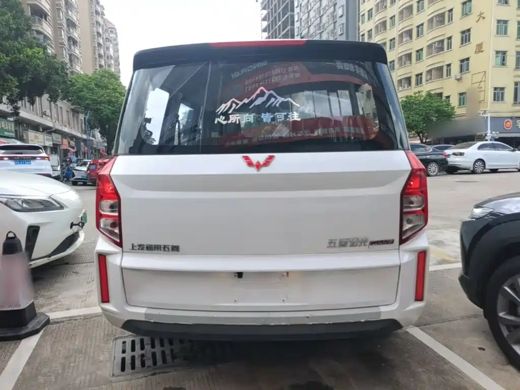 Wuling Hongguang PLUS 2024