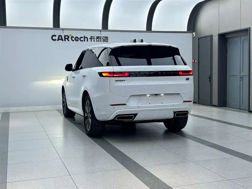 Land Rover Sport 2023 — фото 5