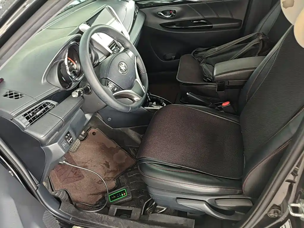 Toyota Yaris L 2021 — фото 15