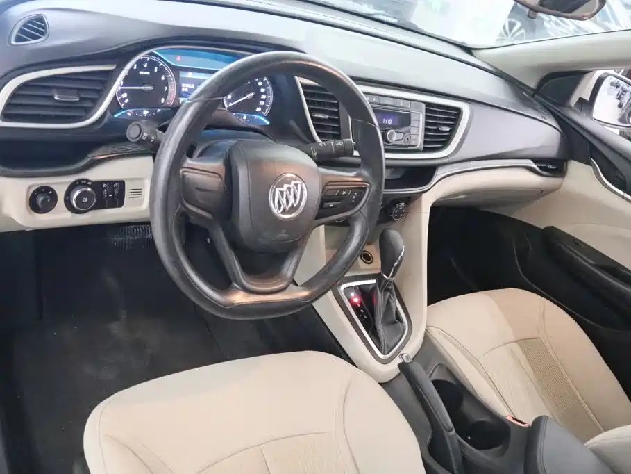 Buick Excelle 2015 — фото 9