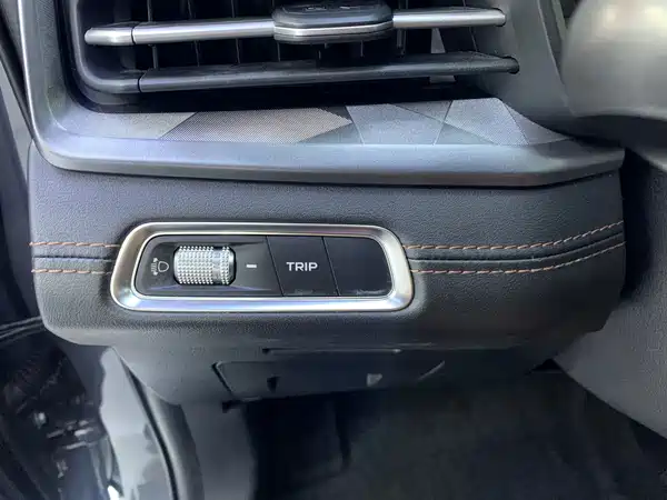 Geely Vision X6 2024