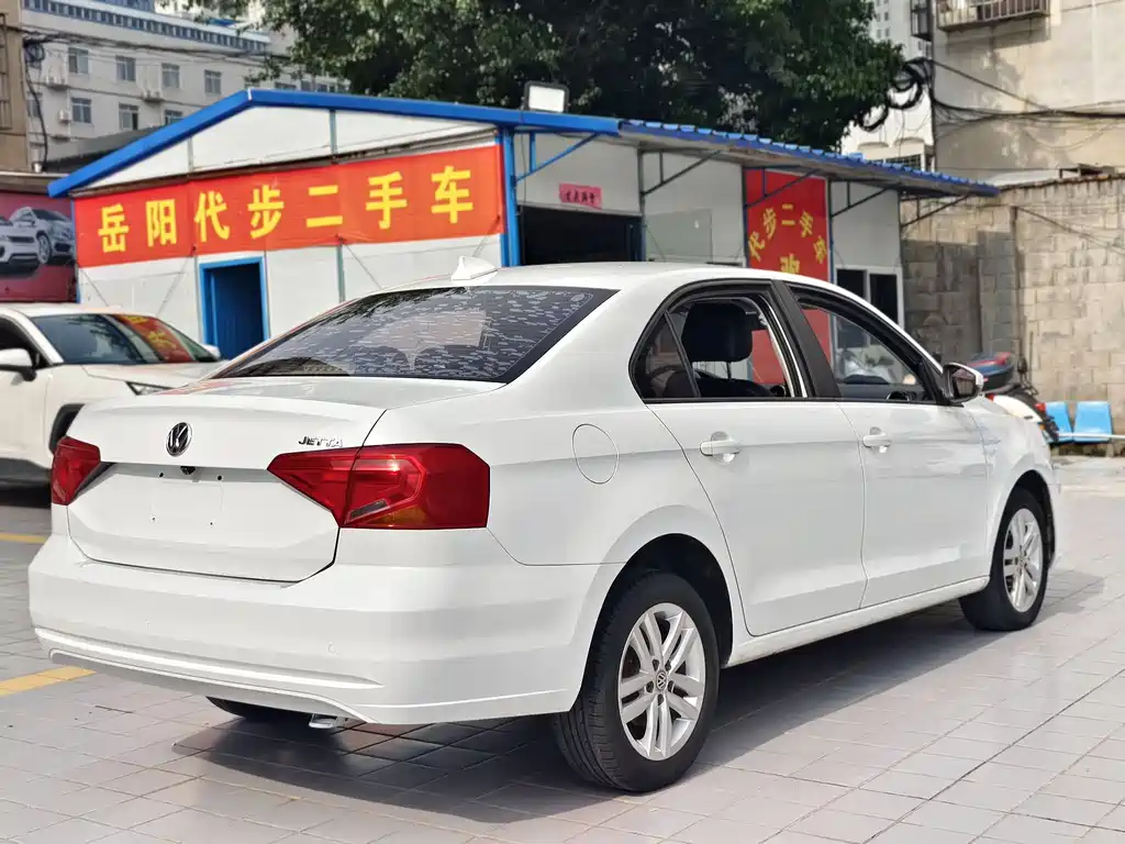 Volkswagen Jetta 2019 — фото 17