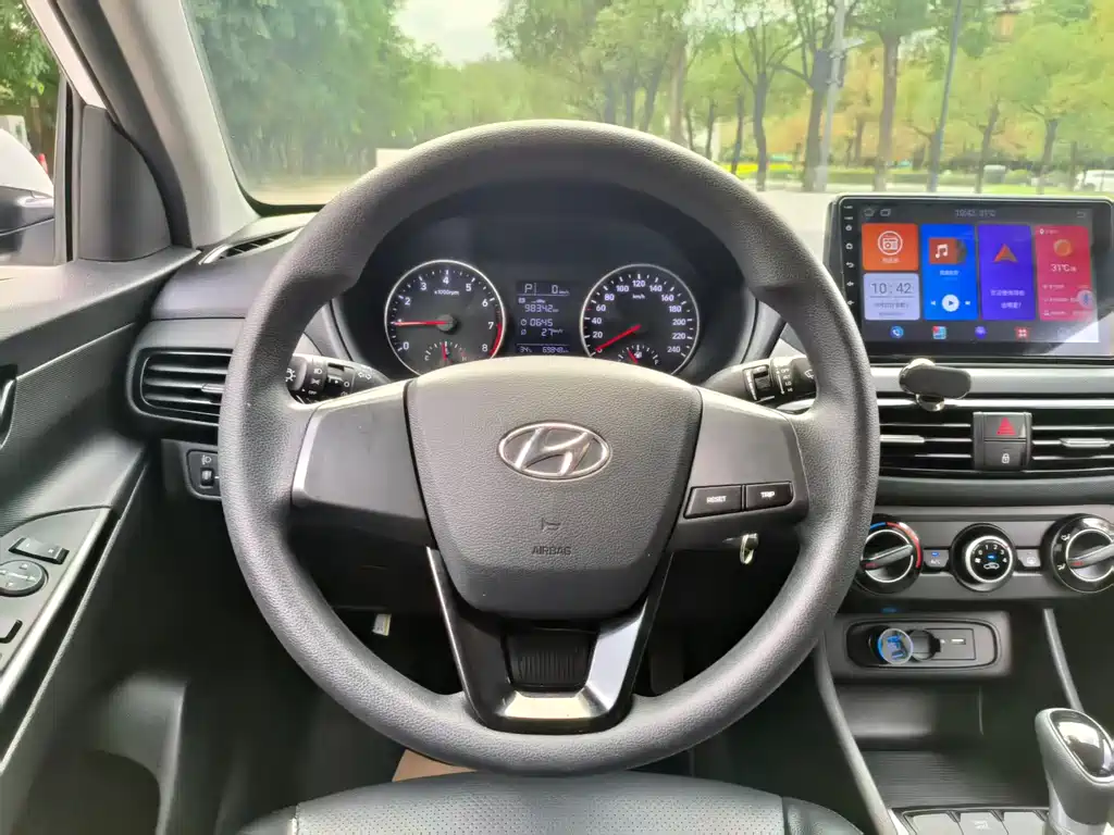Hyundai Elantra 2021