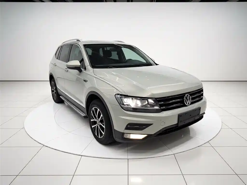 Volkswagen Tiguan L 2018 — фото 4
