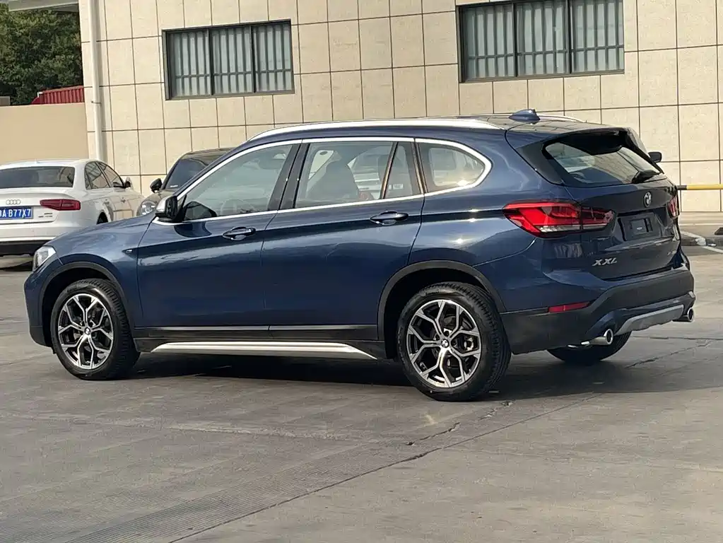 BMW X1 2022 — фото 4