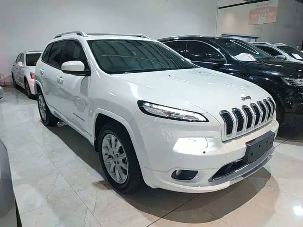 Jeep Cherokee 2018 — фото 4
