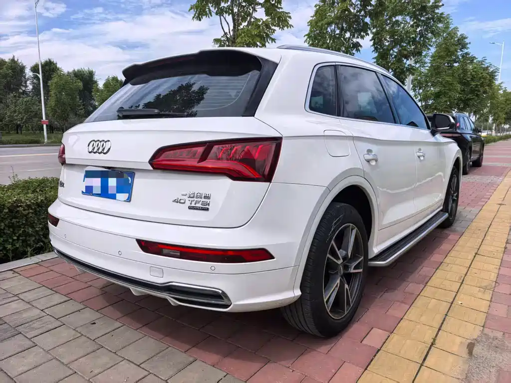 Audi Q5L 2019 — фото 9