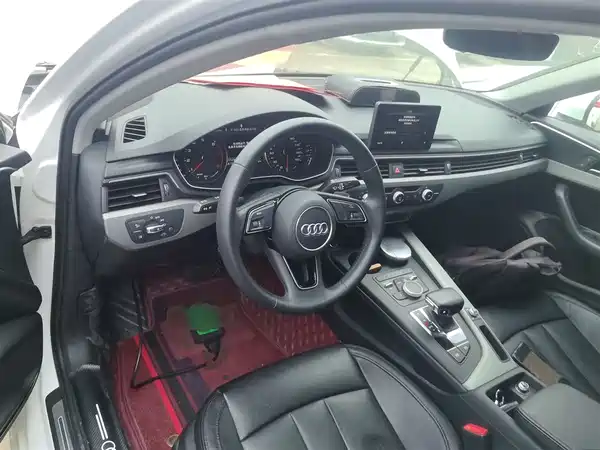 Audi A4L 2019