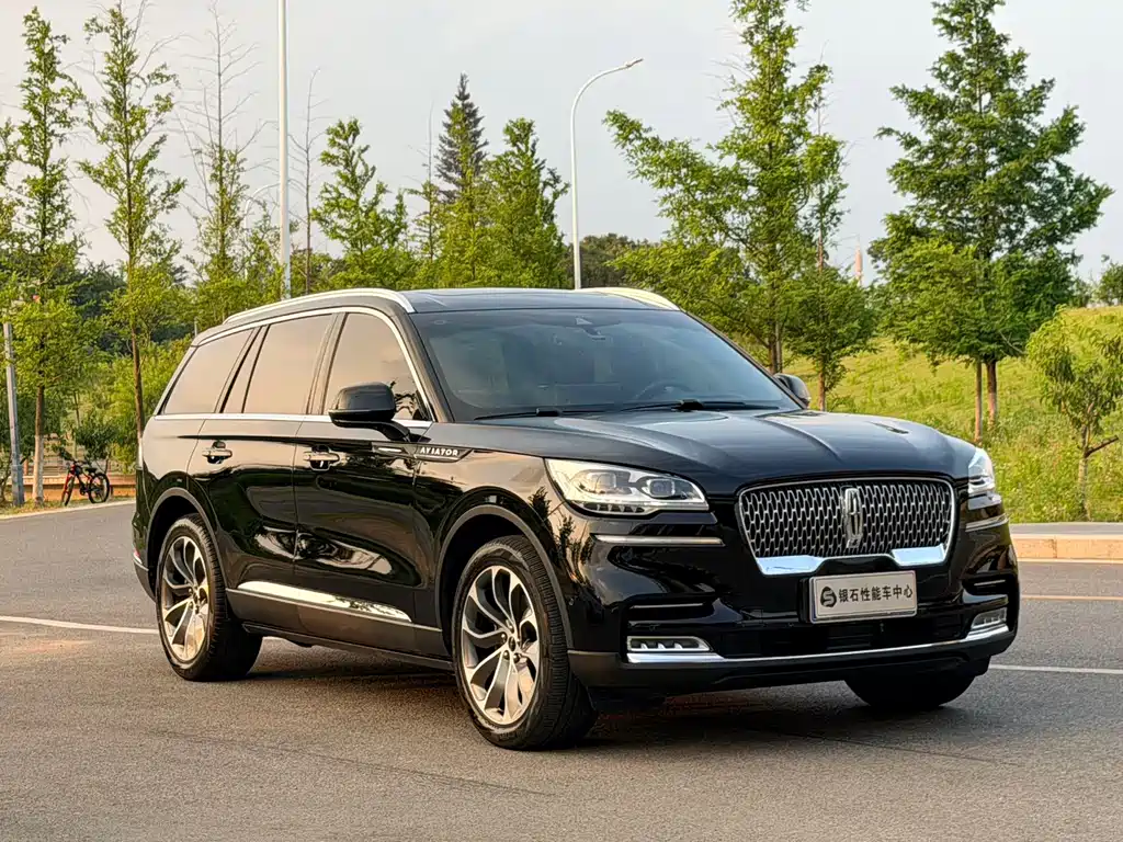Lincoln Aviator 2021 — фото 15