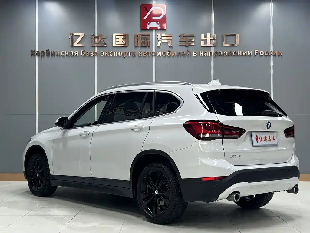 BMW X1 2021 — фото 5