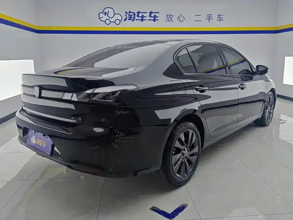 Peugeot 408 2023