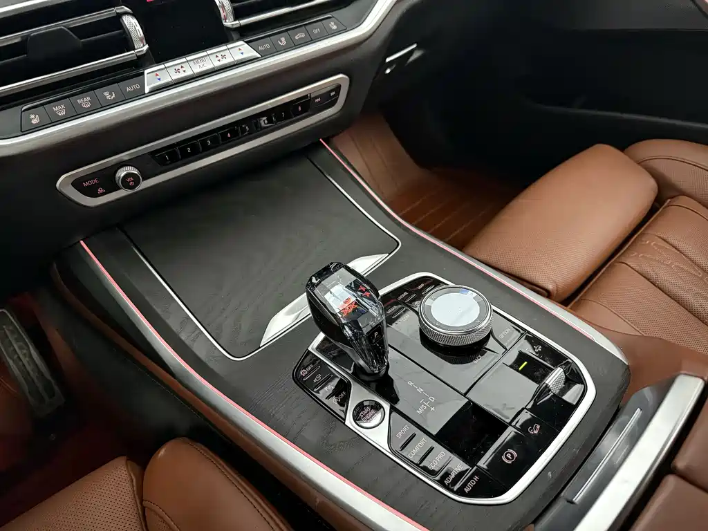 BMW X7 2021 — фото 11