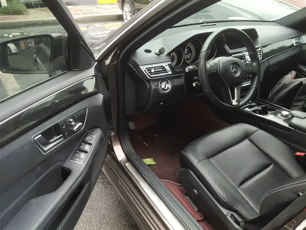 Mercedes-Benz E-Class 2014 — фото 12
