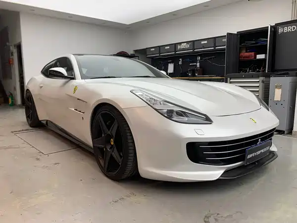 Ferrari GTC4Lusso 2016