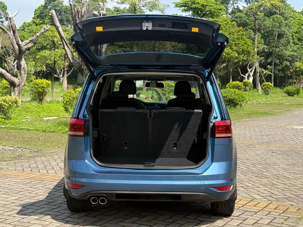 Volkswagen Touran 2018 — фото 11