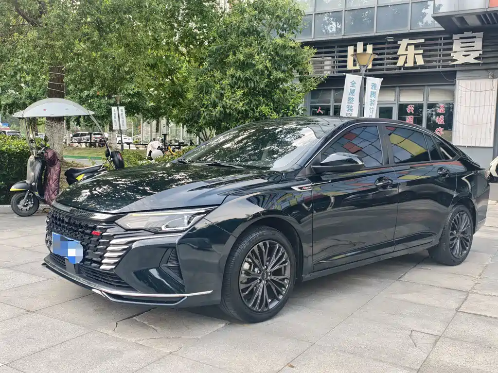 Dongfeng Yixuan MAX 2023 — фото 1