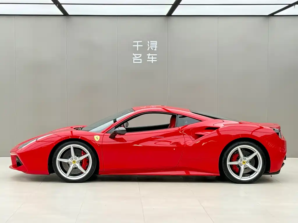 Ferrari 488 2018 — фото 3