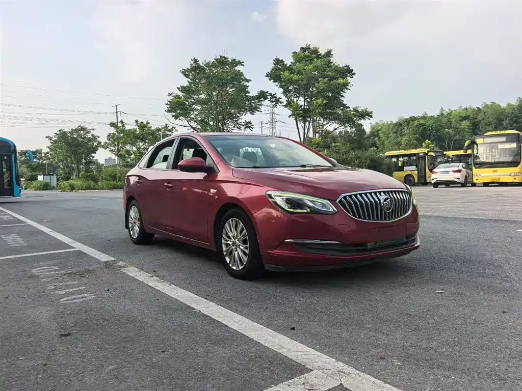 Buick Excelle 2015 — фото 3