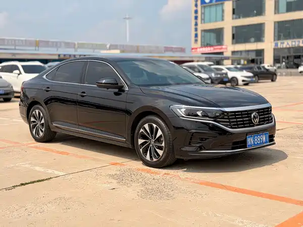 Volkswagen Passat 2022