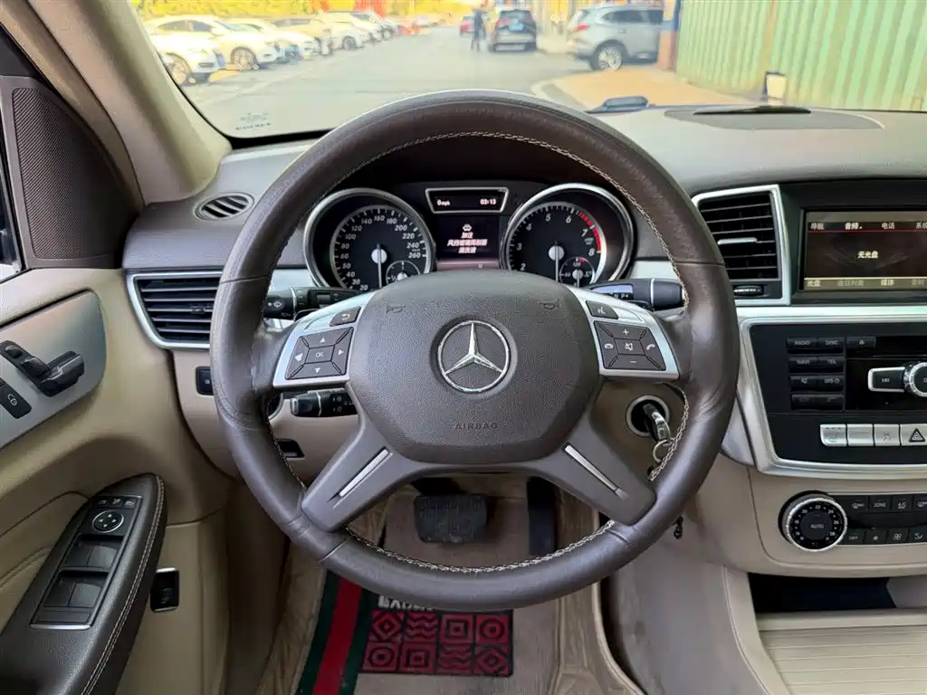 Mercedes-Benz M-Class 2015 — фото 5