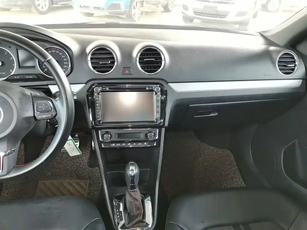 Volkswagen Jetta 2015 — фото 13