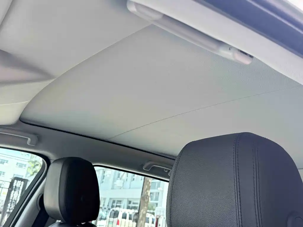 Land Rover Discovery Sport 2020 — фото 11