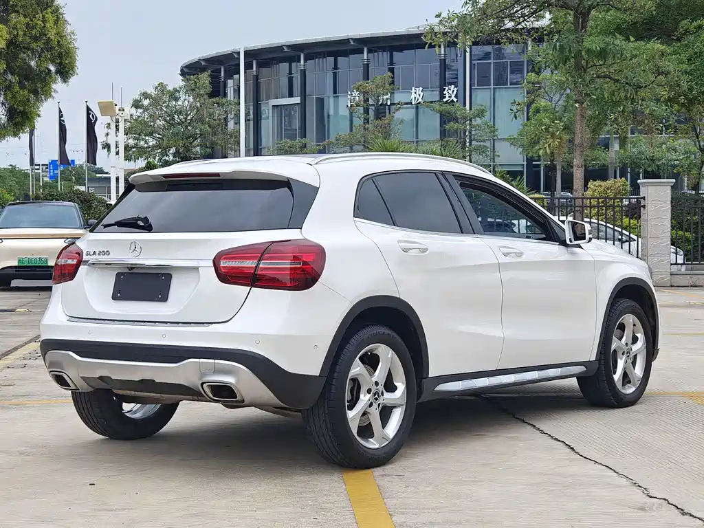 Mercedes-Benz GLA 2017 — фото 15