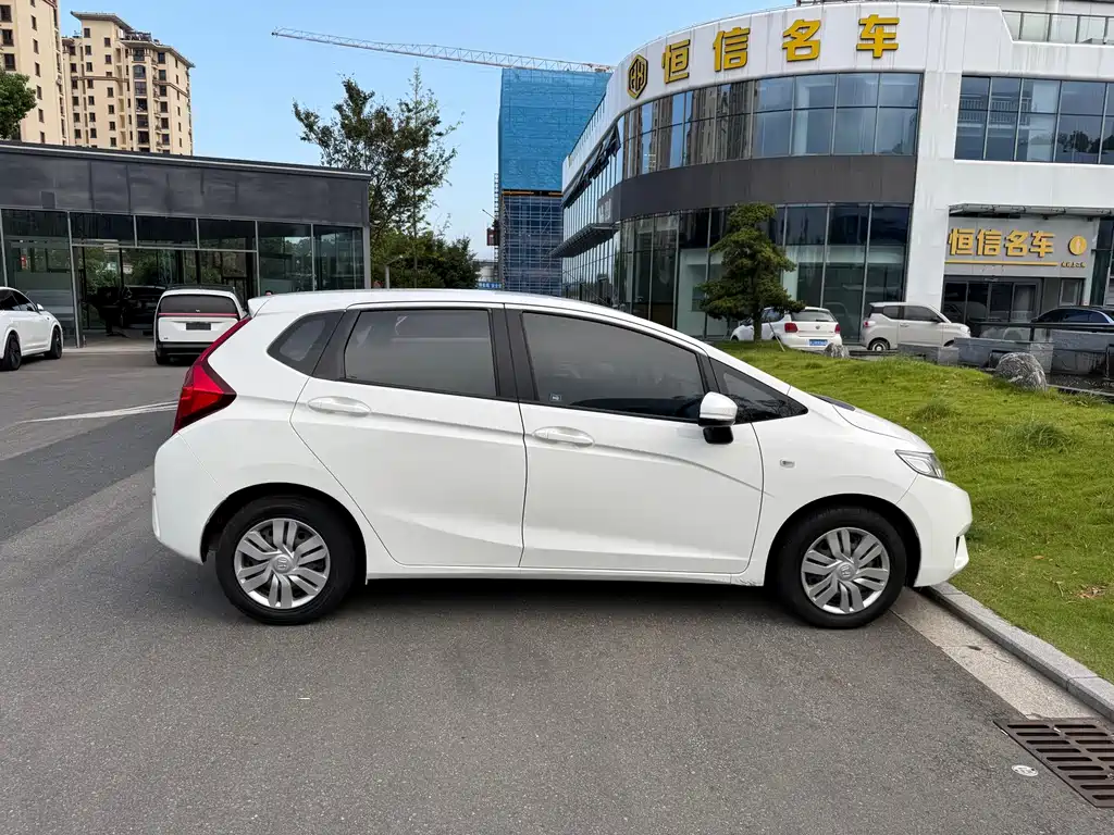 Honda Fit 2016 — фото 10