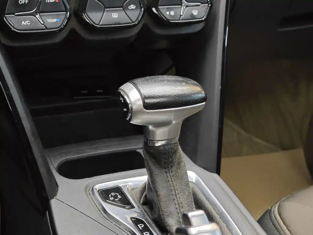 GAC Motor Trumpchi GS4 2016 — фото 17