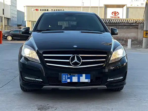 Mercedes-Benz R-Class 2011