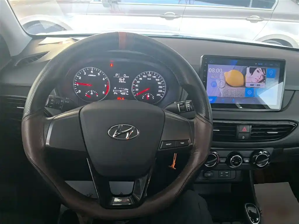 Hyundai Elantra 2019 — фото 10