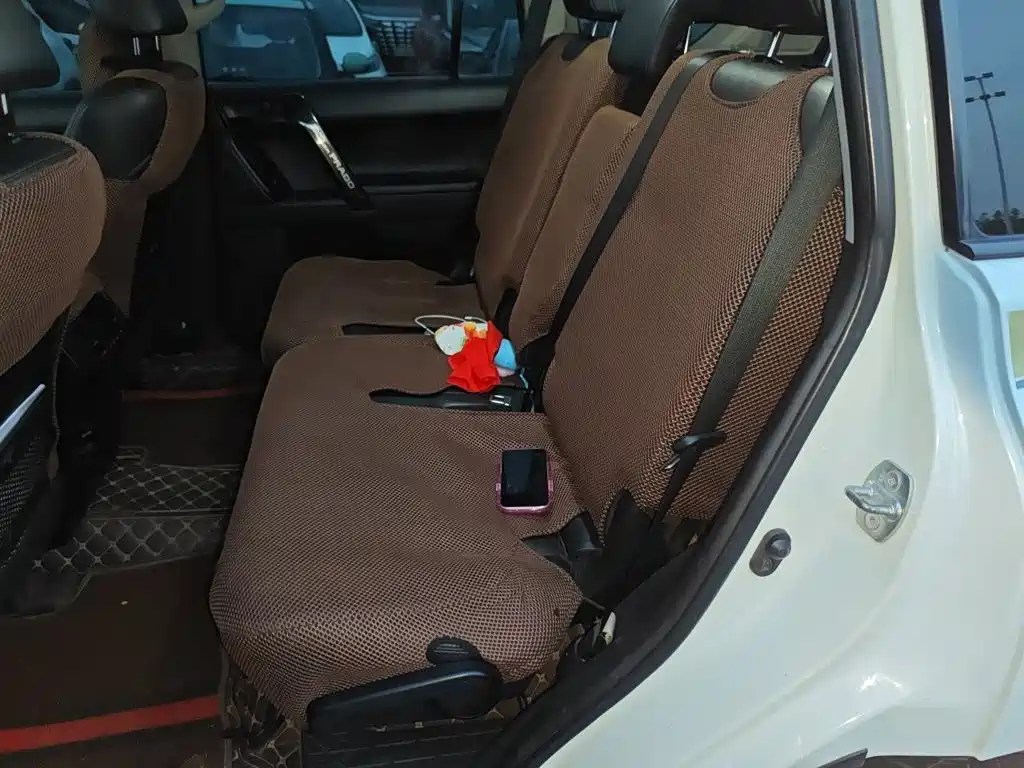 Toyota Prado 2017 — фото 18