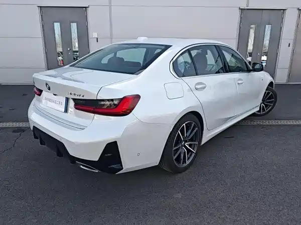 BMW 3 Series 2025